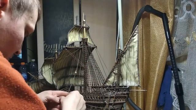 Установка верхнего паруса на модель корабля Санта Мария смотреть онлайн