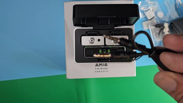 Ulanzi U-Mic AM18 Wireless Lavalier Microphone System смотреть онлайн
