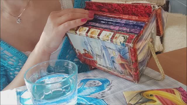 АСМР Сундучок сказок. Шепот с конфеткой. Почитаю перед сном смотреть онлайн