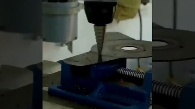 ?Самоделка для чистки ковров из газонокосилки!?⚡#4 смотреть онлайн