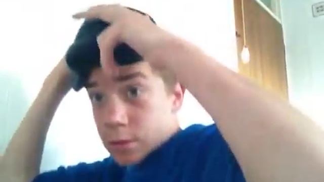 How to mould the perfect beret смотреть онлайн