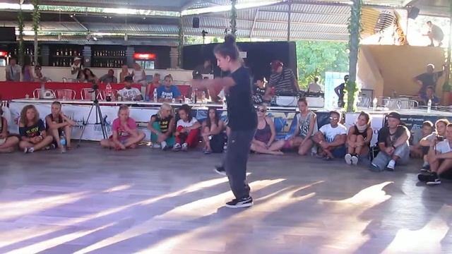 Roger Rabbit, Honey, Lera, Olya, Groovy Selection Hip hop Beginners 2 смотреть онлайн