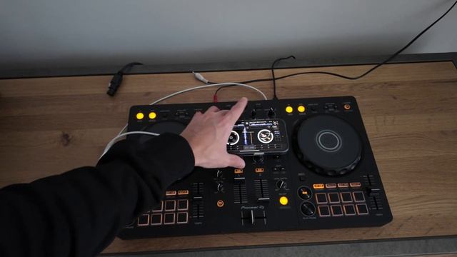 Start DJing In Minutes With Your Phone And Pioneer DJ DDJ-FLX4