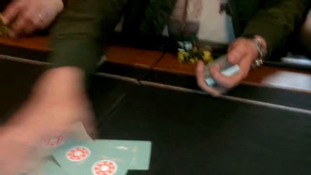 Ravensdale crazy cash game hand. смотреть онлайн