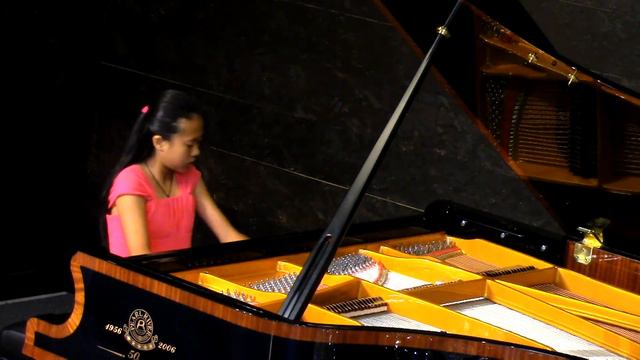 Katharine Lee (10) Playing Liszt Sonnet 104 смотреть онлайн