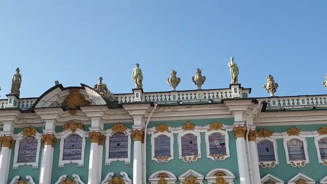 Большие люди жили в Санкт-Петербурге, вопрос только кто они? смотреть онлайн