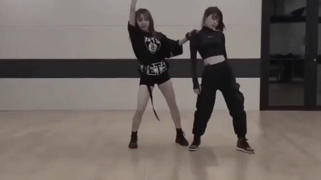 BABY MONSTERS(VICKY AND JANE) 'Hustle' (PRACTICE DANCE) смотреть онлайн