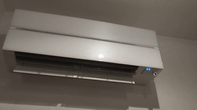 Clima Mitsubishi krigamine msz-ln dual split 9000+12000 top di gamma смотреть онлайн
