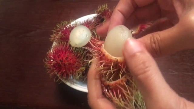 How to eat and cut open Rambutan fruit смотреть онлайн