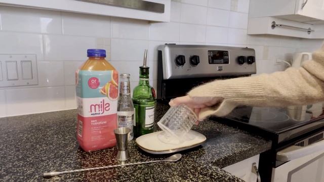 Коктейль "Соленая собака" и "Соленый щенок". смотреть онлайн