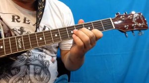 Как играть на гитаре аккорд Em