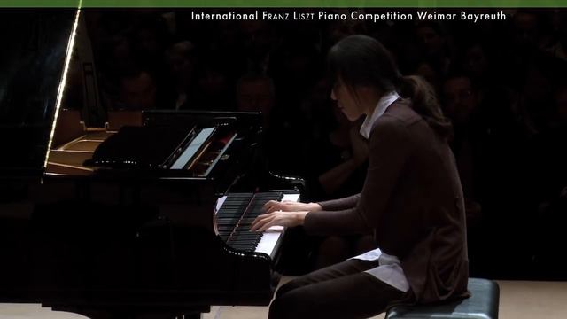 Kho Woon Kim plays Haydn Sonata in B Minor - Piano Competition Finale смотреть онлайн