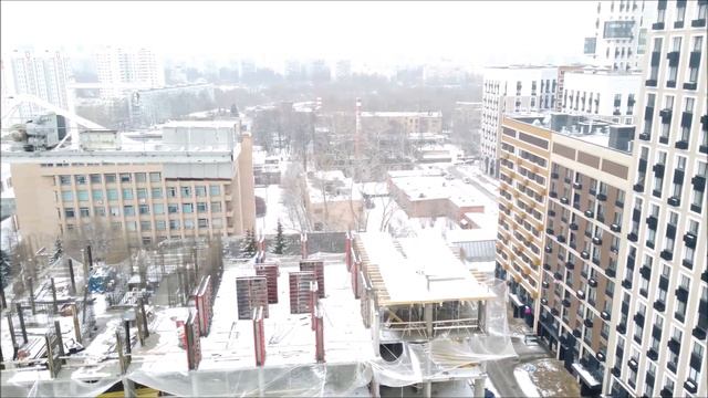 Подготовка к наращиванию. Башенный кран SCM. Tower crane in Moscow смотреть онлайн