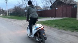 ТЕСТ-ДРАЙВ на Honda dio 35 и Suzuki sepia!!!!!! СТАНТ FZM!!!!!!!!!  КИТАЙ КУРИТ НОГТИ!