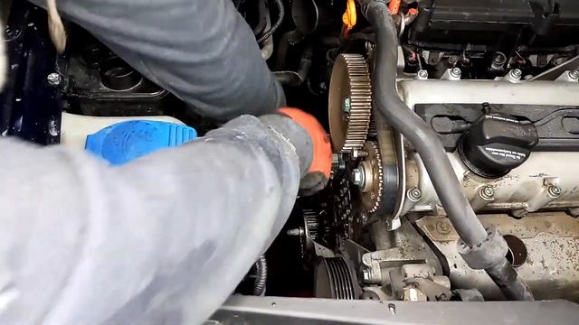 Плановая замена комплекта ГРМ VW Golf 4 1.4 16 V MPI (AXP) . смотреть онлайн