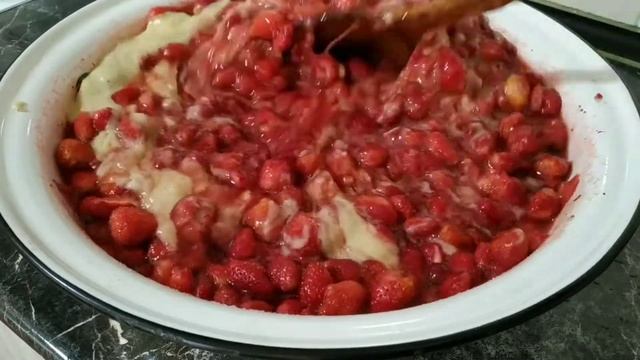 Араматное Клубнично-банановое варенье.‼️? Вкуснее вы ещё не пробовали ? смотреть онлайн