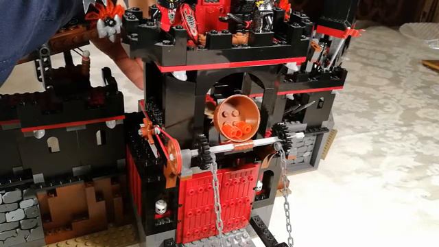 LEGO Vladeks Dark Fortress 8877 a most evil castle (review) смотреть онлайн