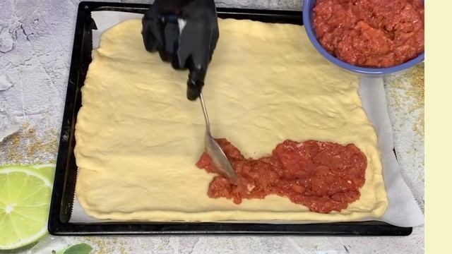 САМЫЙ БЮДЖЕТНЫЙ ПИРОГ ЗА 10 РУБ / еда для студентов , целый пирог за 120р