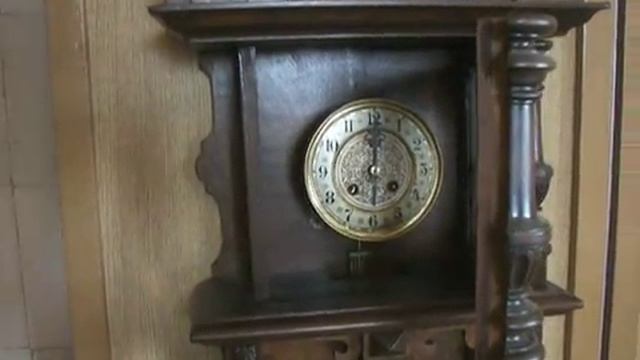 Старинные настенные часы 1890