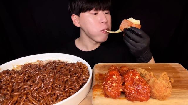 SUB) 짜슐랭 & 양념치킨, 후라이드 치킨 & 치즈스팸 먹방 mukbang asmr 치즈스팸 처음 만들어봤는데 진짜 미친 비주얼..😝모든 짜장라면 종류 다 먹어보기 프로젝트😋 смотреть онлайн