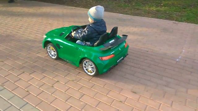 Детская машинка Прогулка как Молния Маквин смотреть онлайн