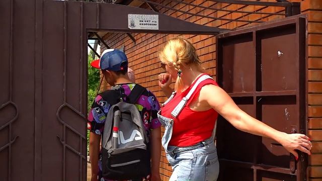 ПРИКЛЮЧЕНИЯ в ЛАГЕРЕ!!!! смотреть онлайн