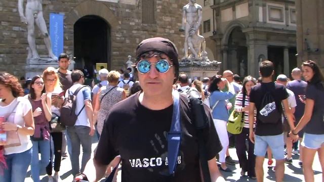 David Du brazil Ritmo Brasiliano in Piazza della Signoria con chitarra Firenze Grullata смотреть онлайн