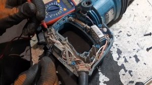 Пила сабельная Makita JR3060T  не включается -  ремонт.