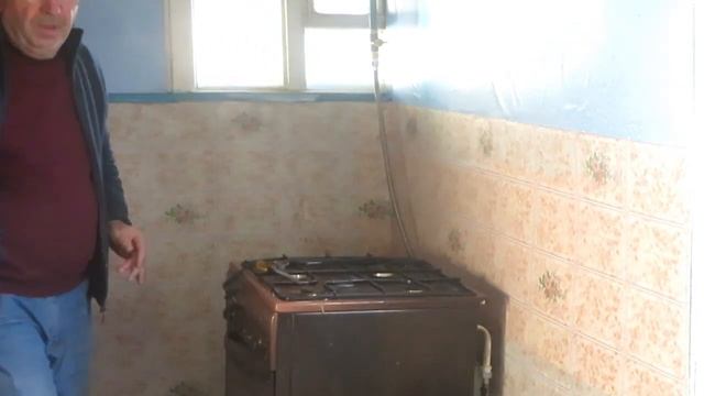 КУХНЯ-КОРИДОР. Бюджетный ремонт кухни в деревне смотреть онлайн