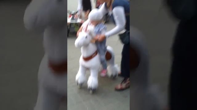 Верхом на единороге смотреть онлайн