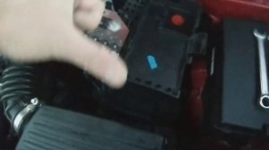 Как снять аккумулятор на автомобиле Changan CS55 Plus.