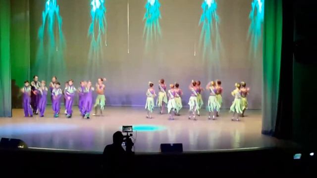 Ансамбль сценического бального танца "Серпантин". Вторая группа. "Зов Амазонии" смотреть онлайн