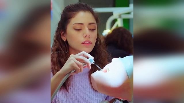 Poses muy especiales de Sıla Türkoğlu смотреть онлайн