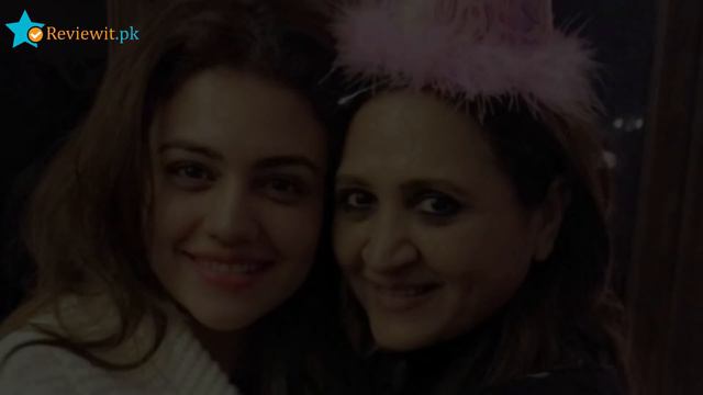 Zara Noor Abbas Told the Reason of her Divorce смотреть онлайн