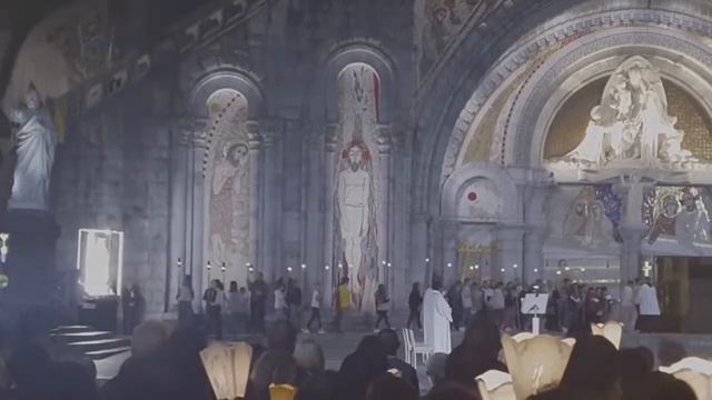 Lourdes Basilique Notre Dame du Rosaire смотреть онлайн