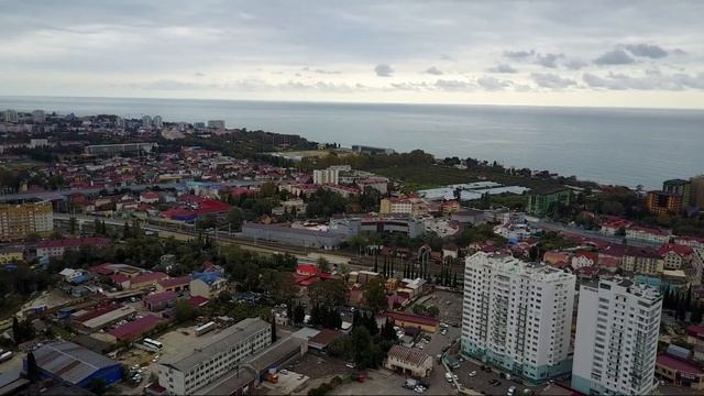 ЖК АДЛЕР ПРОДОЛЖАЕТ НАБИРАТЬ ОБОРОТЫ! Обзор новостройки Адлера с квадрокоптера // смотреть онлайн