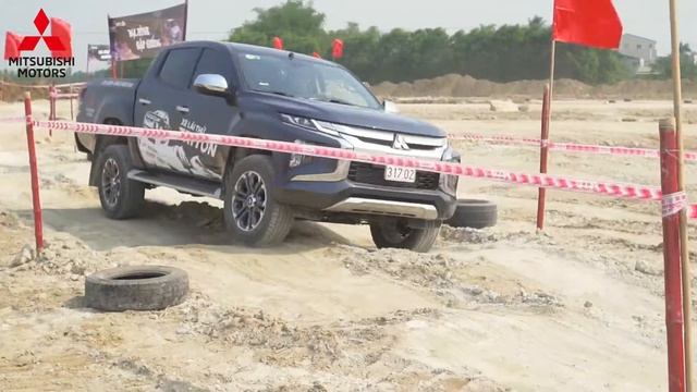 Trải nghiệm Mitsubishi Triton chân thật nhất | Mitsubishi Kim Liên Vinh смотреть онлайн