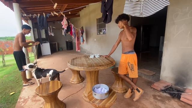 BRUTINHO ME EXPULS0U DE SUA CASA A PAULADA смотреть онлайн