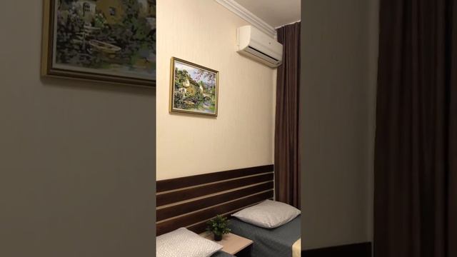 Стандартный двухместный номер на первом этаже смотреть онлайн