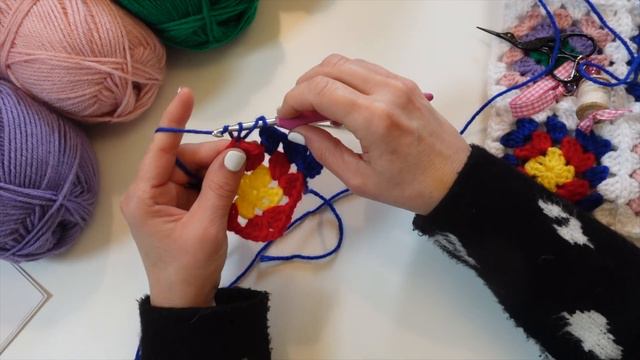 How to CROCHET the Viral JUSTIN BIEBER Sushi Date Night Blanket | FREE Pattern + Tutorial смотреть онлайн