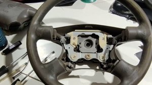 Как снять руль с Nissan sunny