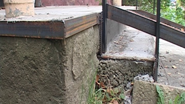 Жителям дома 8 по улице Красноармейская отремонтировали крыльца смотреть онлайн