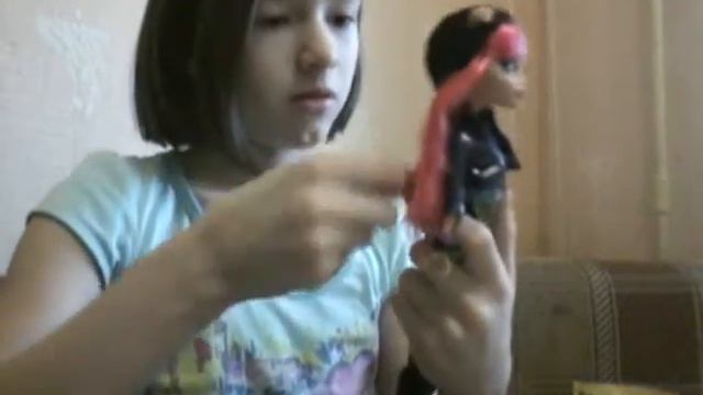 Распаковка куклы монстер хай Хоулин 13 желаний смотреть онлайн