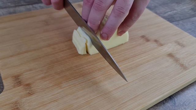 Preiswert Und Lecker, Sie Können Kochen, Wenn Sie 3 Kartoffeln Und 3 Eier Haben.