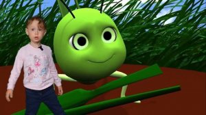 В траве сидел кузнечик.  Детские песни для самых маленьких. Песенка про кузнечика от Златы !!!