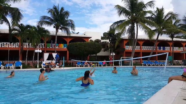 20161124-15 BelleVue Dominican Bay 4K - В бассейне все играют в волейбол смотреть онлайн