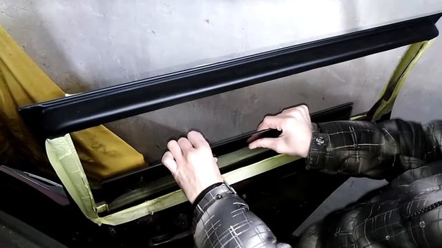 Как установить стекло задней боковой двери ВАЗ 2109-15. Два способа. смотреть онлайн