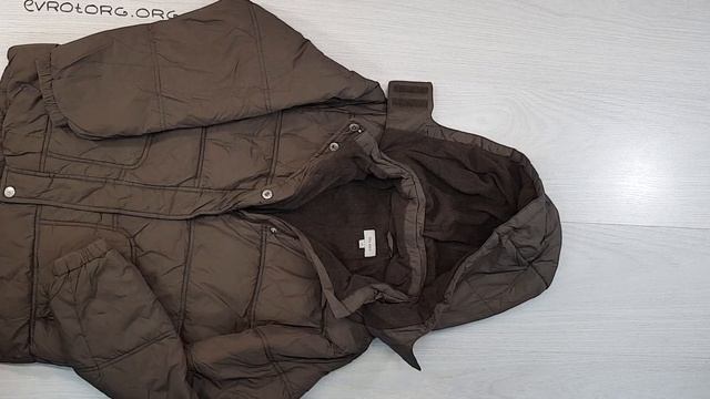 05312 Children Anoraks (Детские куртки Cream) №1 20,90 кг 7,30€ за кг 45 ед смотреть онлайн