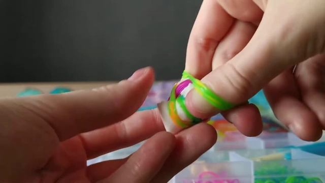 как сделать мячик попрыгунчик из резинок за 5 минут смотреть онлайн