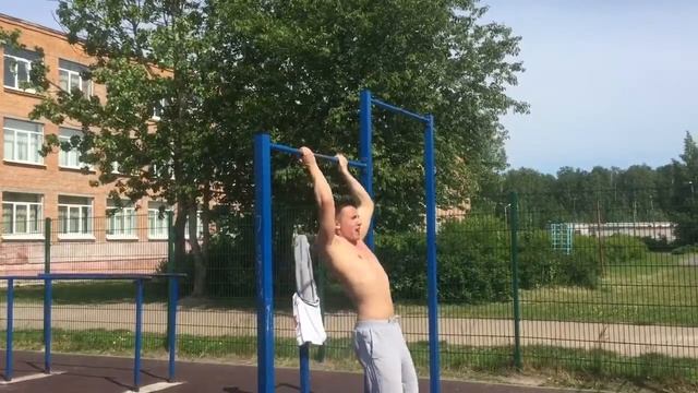 Выходы силой на турнике разным хватом смотреть онлайн